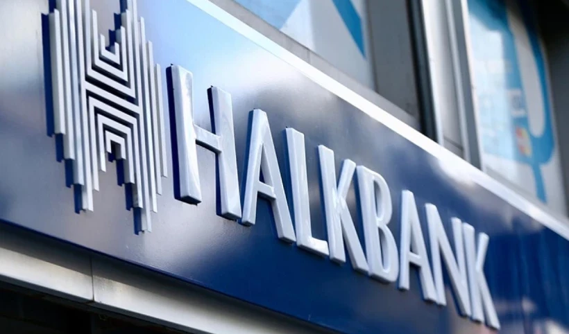 ABD mahkemesi Halkbank davasını düşürdü ABD'de yıllardır gündemde olan Halkbank davasında kritik karar çıktı. New