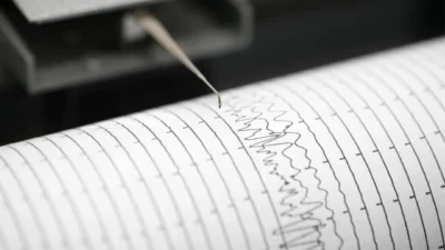 Antalya'nın Kaş ilçesi açıklarında saat 08.56'da 4 büyüklüğünde deprem meydana