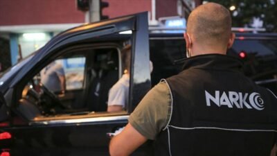 Van merkezli 11 ilde düzenlenen “Narkokapan Van” operasyonunda sokak satıcılarına