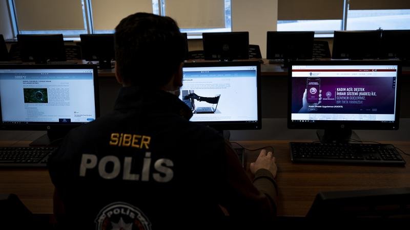 Siber suçlarla mücadele sürüyor 18 il merkezli "yasa dışı bahis, çevrim içi çocuk müstehcenliği