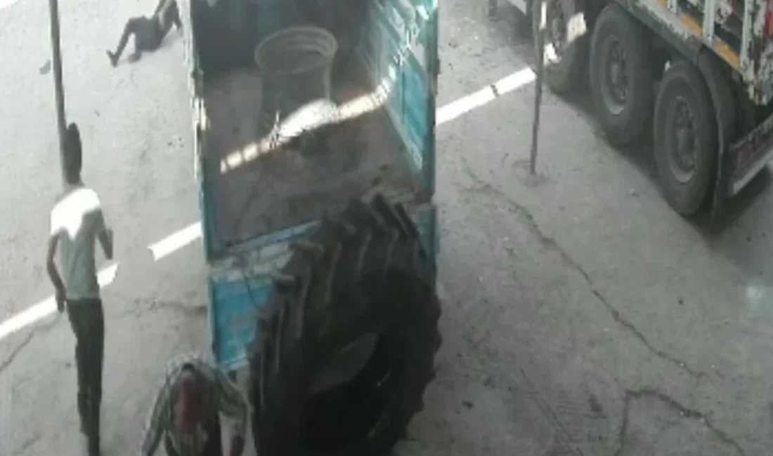 Siirt’te şişirilen lastik bomba gibi patladı: 2 yaralı Siirtin Kurtalan ilçesinde bir iş yerinde şişirilen kamyon lastiğinin patlaması